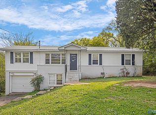 1809 Winston St, Guntersville, AL 35976