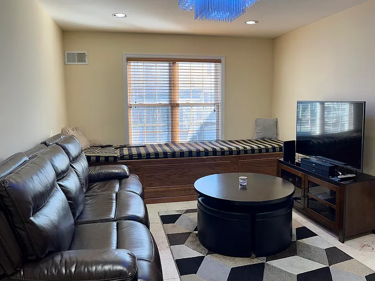 264 Midland Ave #32 — Photo 3
