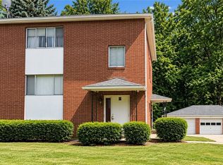 1804-1808 Cromwell Dr, Akron, OH 44313