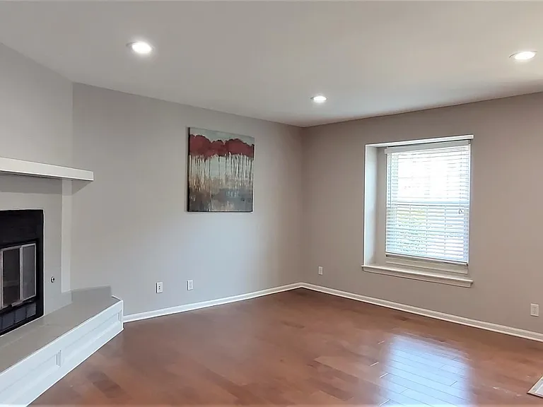 8328 Metcalf Ave — Photo 9