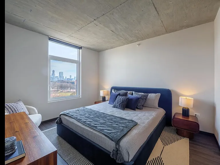 152 N Ashland Ave #1002 — Photo 6
