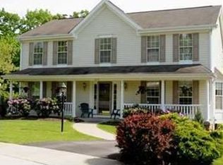 412 Pin Oak Ct, Coraopolis, PA 15108