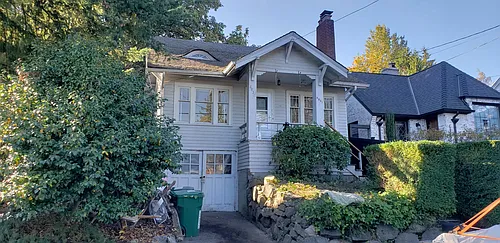 6831 20th Ave NE Photo 1
