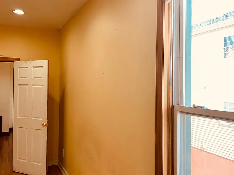 1143 Louisa St #3 — Photo 7