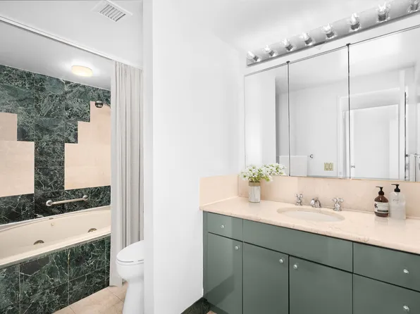 43 West 61st Street 16K image 5 of 5