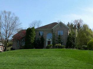 113 Thousand Oaks Dr, Pittsburgh, PA 15241
