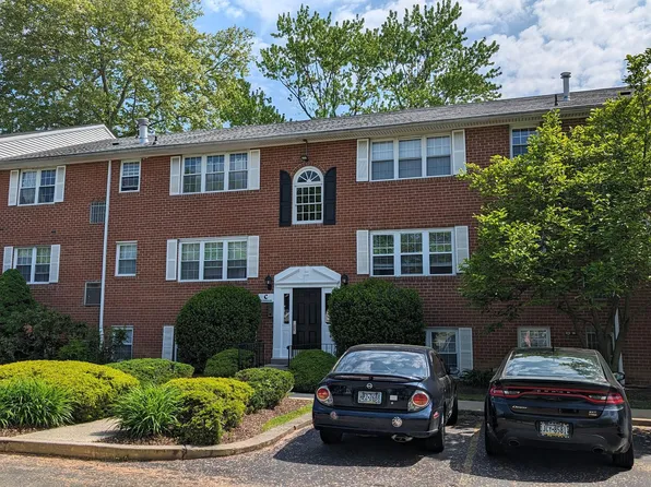 802 South Ave APT C7, Clifton Heights, PA 19018