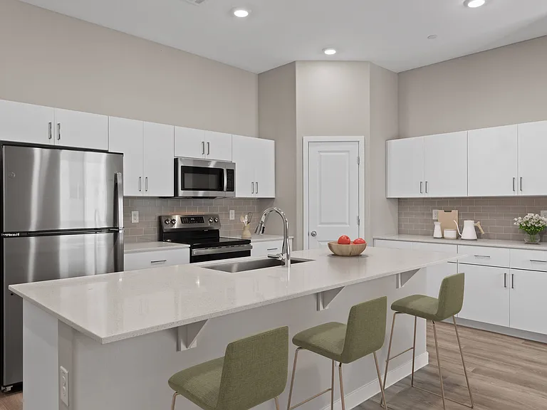 Corsica Villas at 20th Street — Photo 4