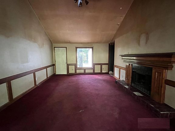 3rd image of 85 Charnell St