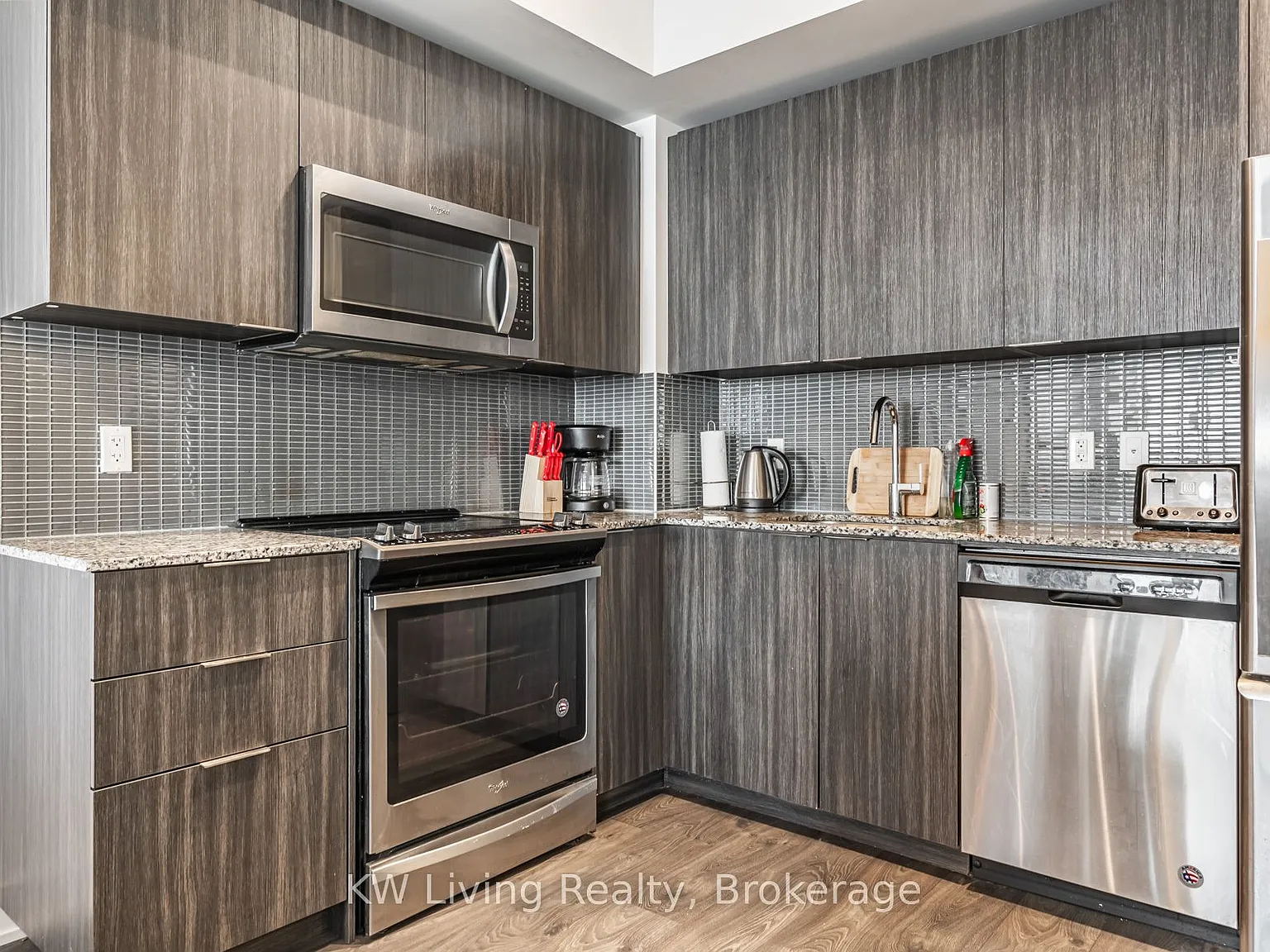 2 bed, $2,550 — Photo 4