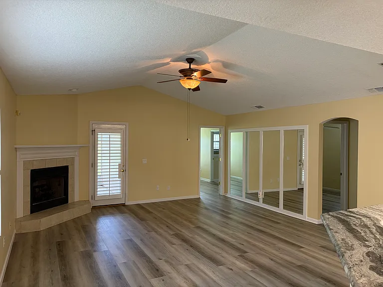 2097 W Lymington Way — Photo 8