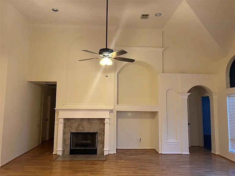 17707 Cypress Laurel St — Photo 5