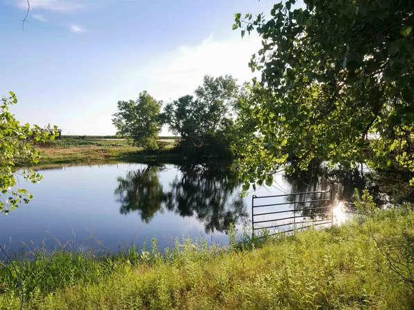 Sweetwater Ave, Kearney, NE 68847