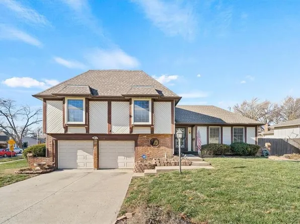 3340 Birchwood Dr, Kansas City, MO 64137