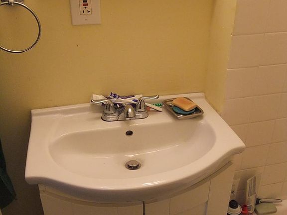4th image of 2200 Court St