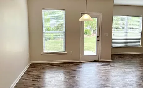 459 Greyfield Dr — Photo 5