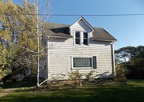 2nd image of 938 115th Pl