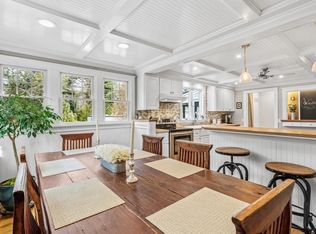 217 Phinneys Ln, Barnstable, MA 02630