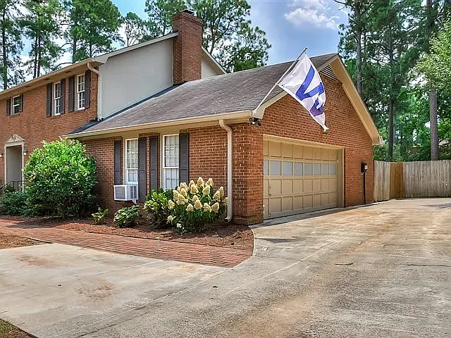 4 bed, 2685 sqft, $2,900 — Photo 3