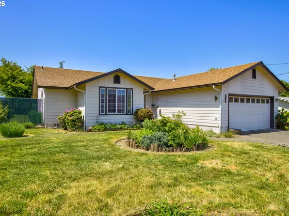 572 Little Valley Rd, Roseburg, OR 97471