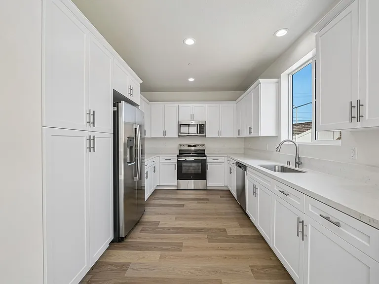 Yucaipa's New Rental Homes, Aviana Homes — Photo 38