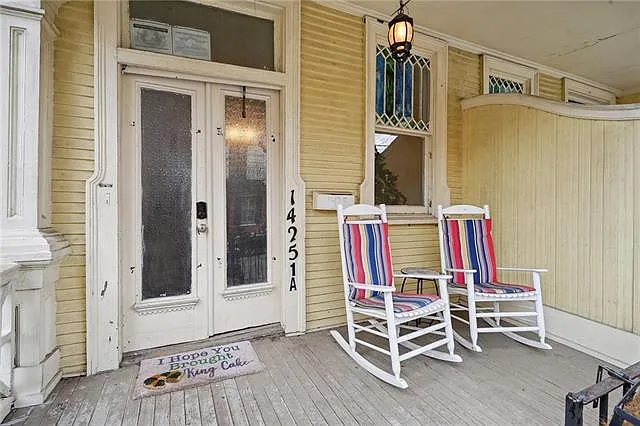 2 bed, 1.5 bath, 1245 sqft, $2,100 — Photo 2