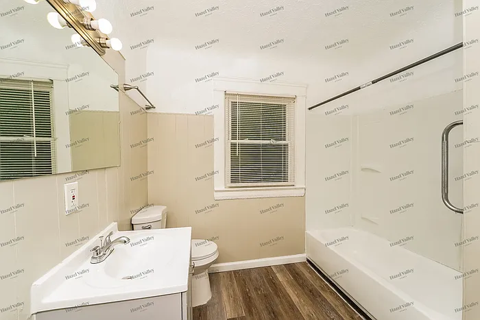 10811 Sprague Ave — Photo 15