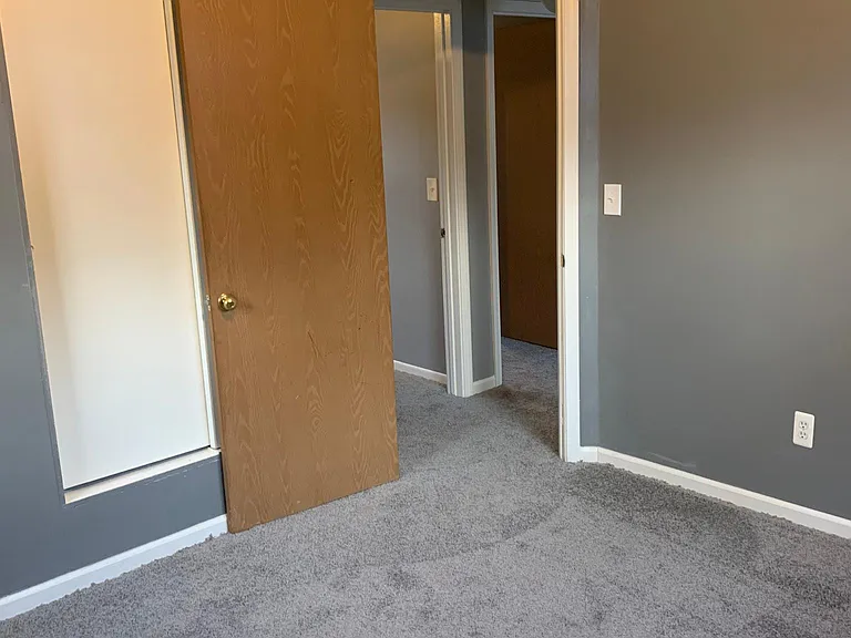 11830 Beech Daly Rd — Photo 8
