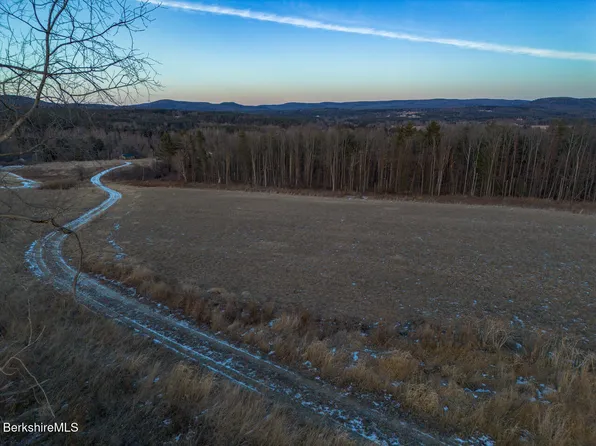 9 Baldwin Hl, South Egremont, MA 01258