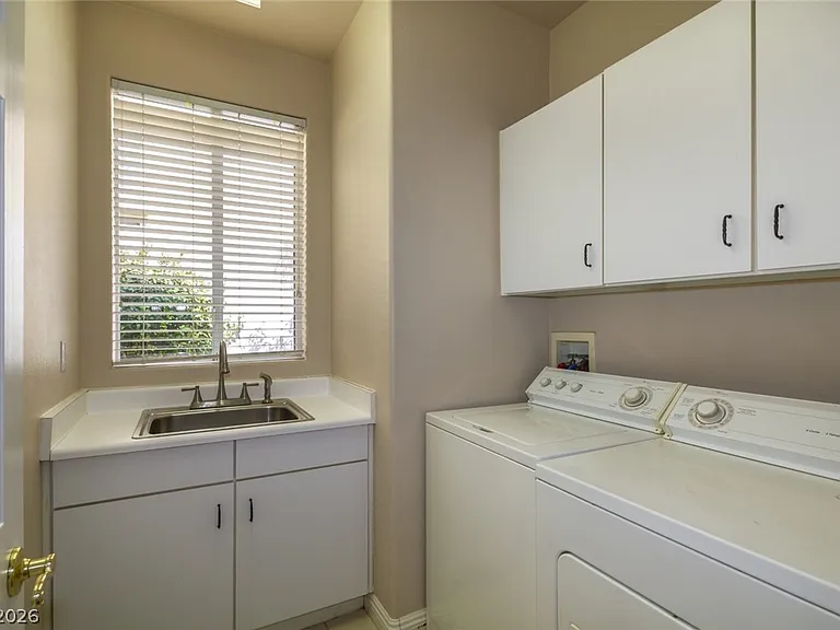2215 Scarlet Rose Dr — Photo 18