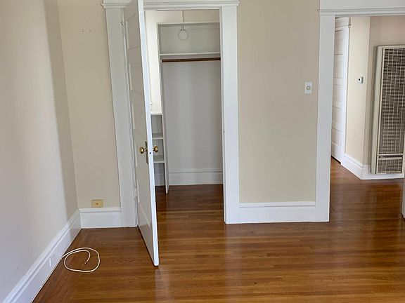 5th image of 2185 Ofarrell St Unit 6
