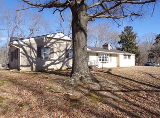 449 Ridge Rd, Lobelville, TN 37097