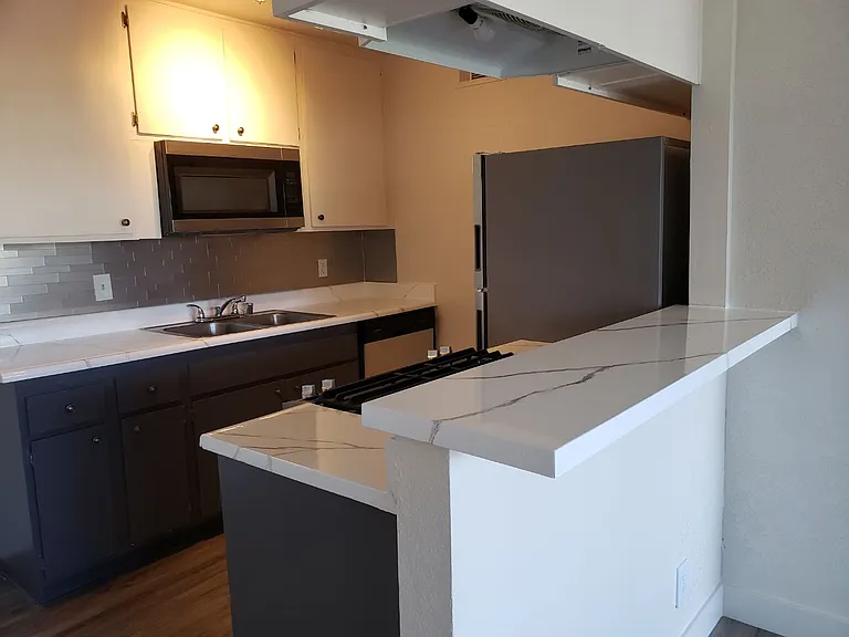Lakehouse Apartments — Photo 41