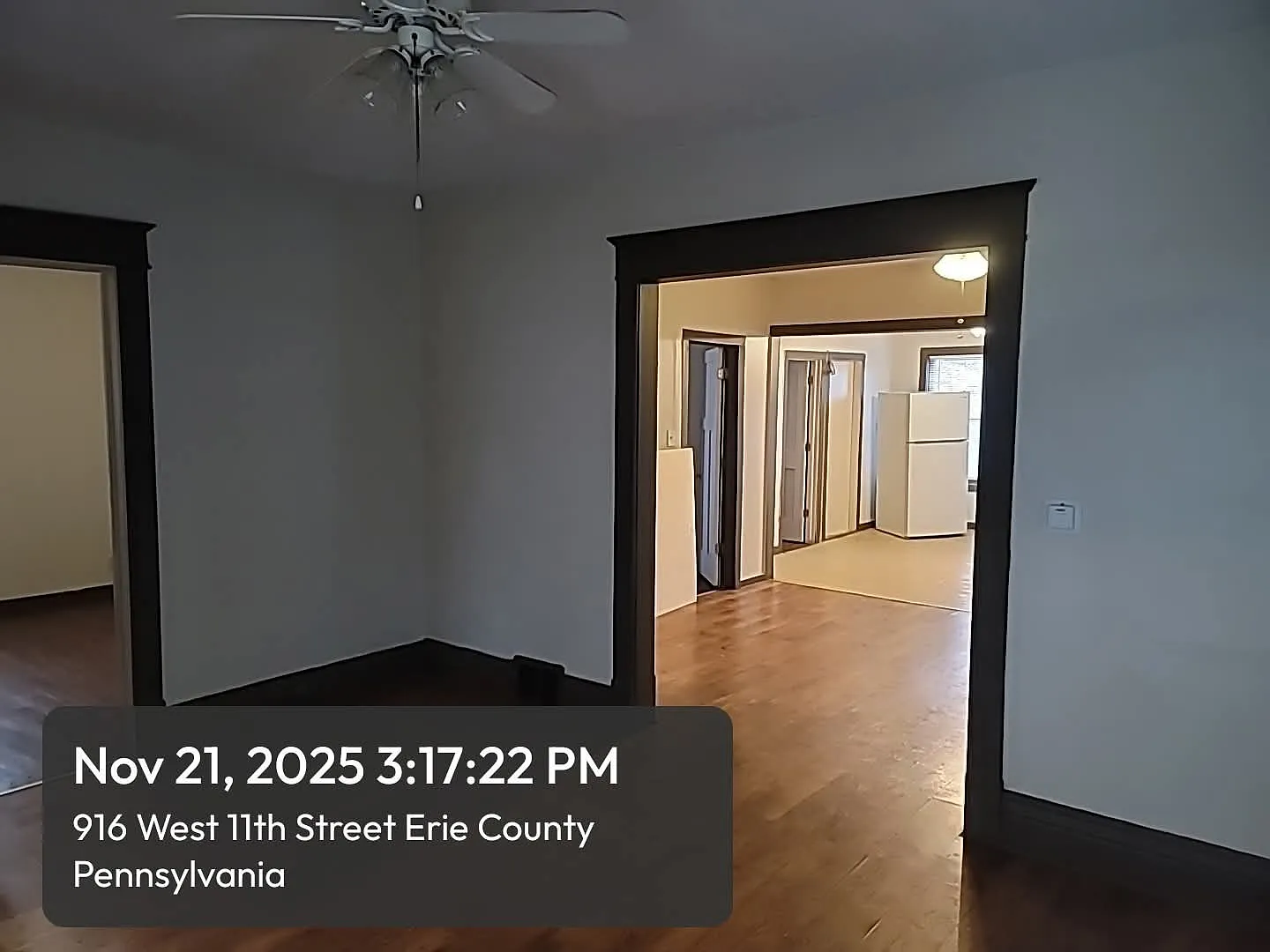 3 bed, 800 sqft, $965 — Photo 2