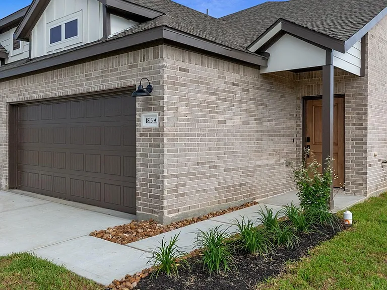 1813 N Peach Creek Dr #A — Photo 9