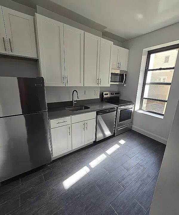 1st image of 250 Ocean Pkwy