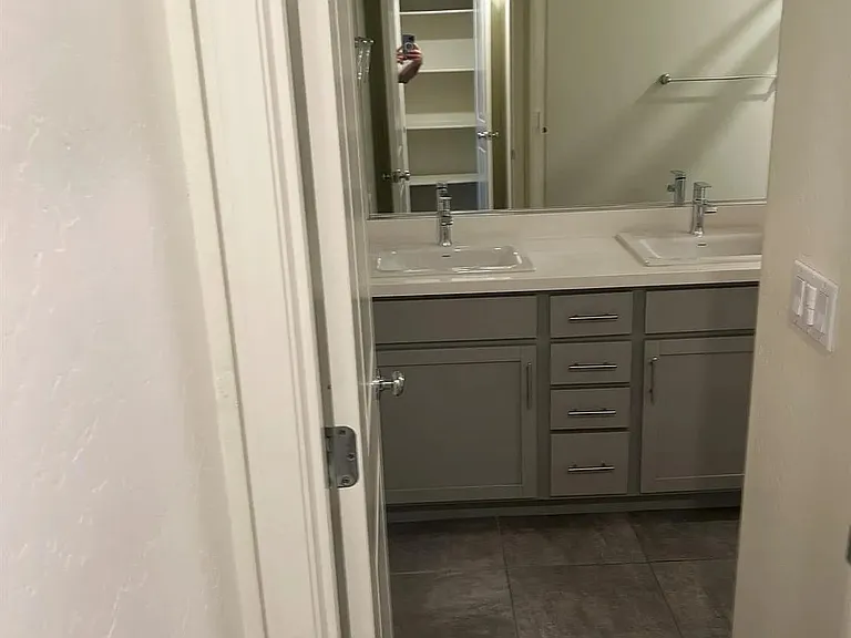 5918 Esmerelda Ave — Photo 17