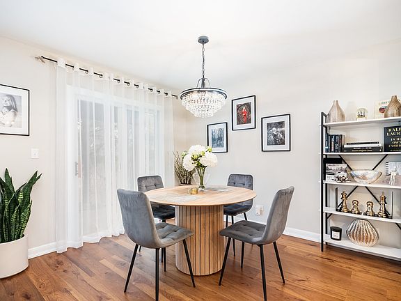 4th image of 2478 Brunswick Cir APT B1