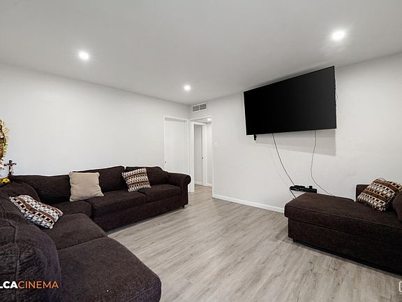 5th image of 1916 Wilson Rd