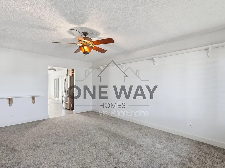 5749 S Farmer Ave — Photo 13