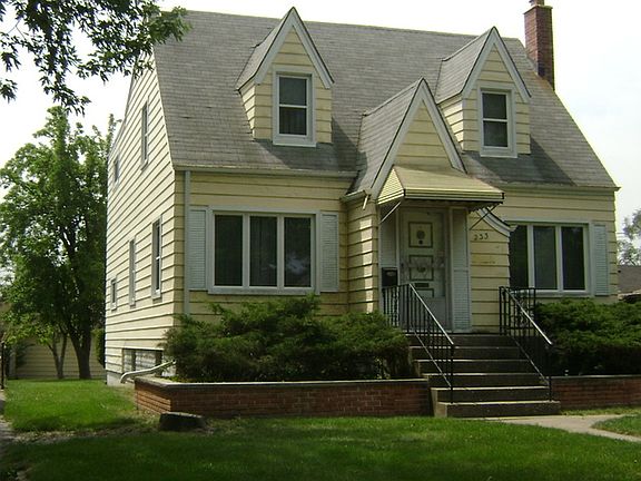 2nd image of 233 Village Dr