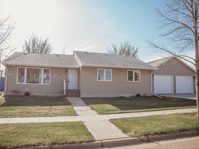 921 1st Ave NE, Aberdeen City, SD, 57401
