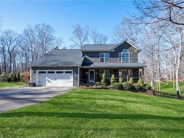 2221 Standing Oak Ln, Pfafftown, NC 27040