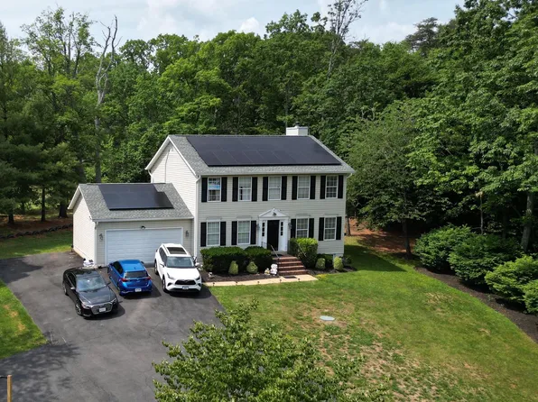 6115 Pilgrims Rest Rd, Broad Run, VA 20137