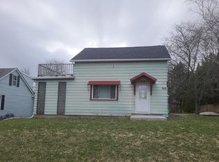 306 S Wisconsin Dr, Howards Grove, WI 53083