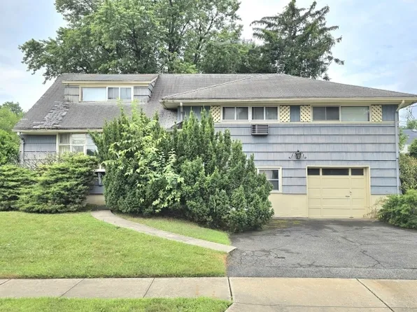 65 Dalewood Rd, Clifton City, NJ 07013
