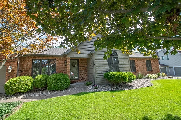 14847 Lindy Dr photo 1