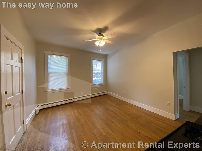 1210 Cambridge St — Photo 7