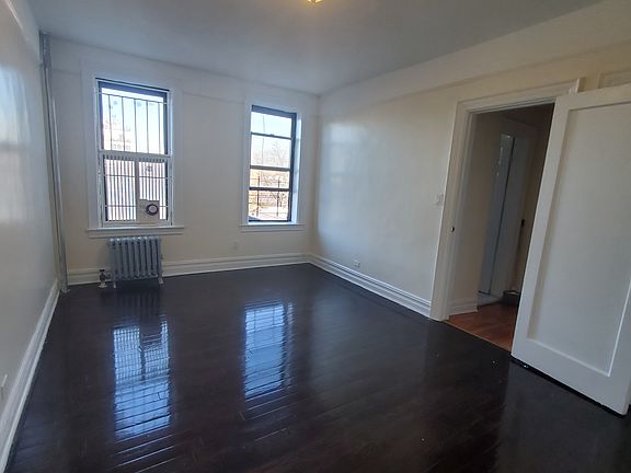 4th image of 31 E 31st St APT 4F