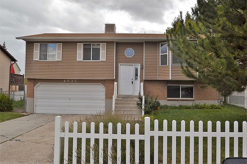 1st image of 4935 W Barton Park Dr